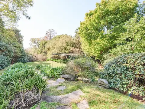 Casa 4 ambientes con 6 baños