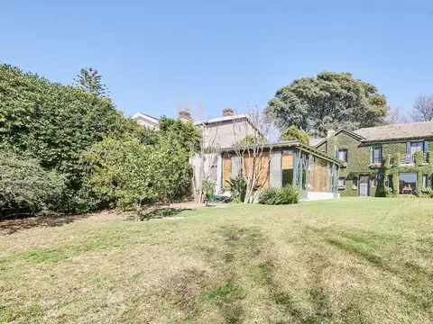 Juan de Garay 2200, Martinez