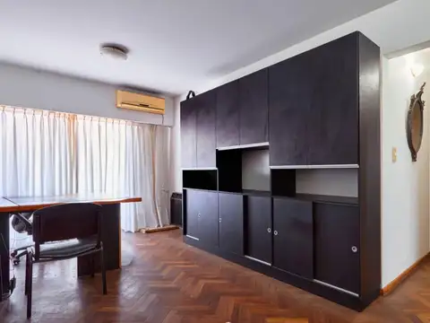 VENTA - Departamento de dos dormitorios con cochera, en Barrio Echesortu,  Rosario.