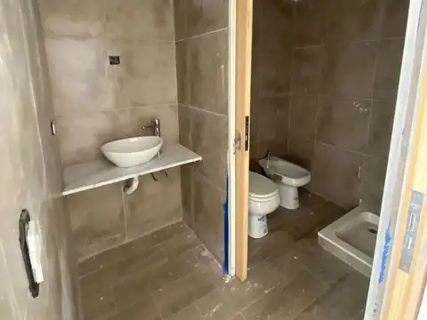 VENTA MONOAMBIENTE APTO PROF A ESTRENAR EN ALMAGRO