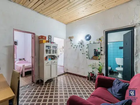 Casa 3 ambientes con 1 baño