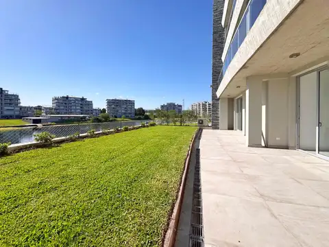 Av. del Golf  al 600