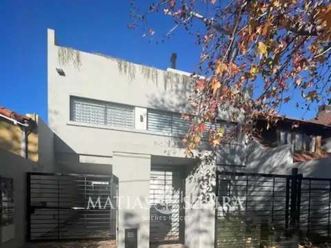 PH de 4 AMBIENTES CON TERRAZA CASTELAR SUR