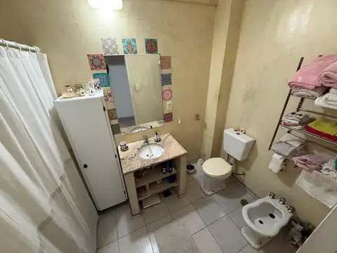 Casa 4 ambientes con 1 baño