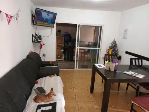 CASA DE 4 AMBIENTES - VILLA BALLESTER