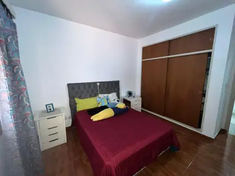 VENTA CASA 4 AMB COCHERA PARRILLA PATIO GERLI