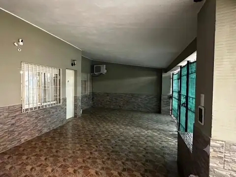 VENTA CASA 3 DORMITORIOS CON COCHERA APTA CREDITO