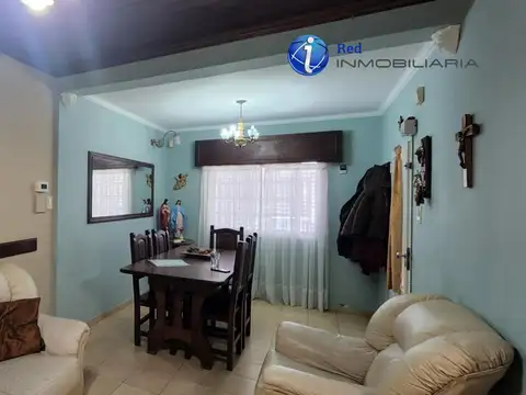 Casa 5 ambientes con 2 baños