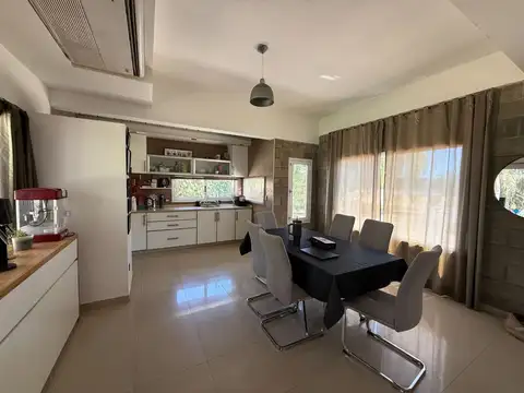 Casa en Venta en Guernica, USD 220.000