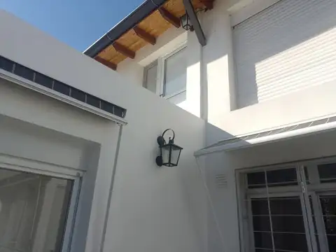 Depto Tipo Casa 5 ambientes con 2 baños