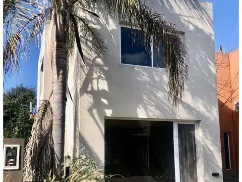 Casa en Venta en California Village, USD 140.000