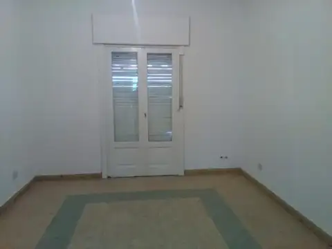 Depto Tipo Casa en Alquiler en Hurlingham, $ 830.000