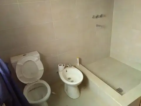 Depto Tipo Casa en Alquiler de 4 ambientes