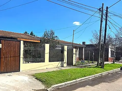 Casa en Venta en Paso del Rey, USD 110.000