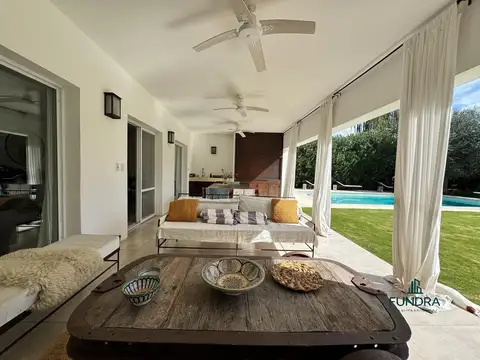 Pilará, El Tonó