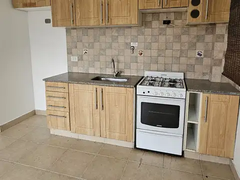 Excelente departamento monoambiente 1 ambiente con cocina integrada y 2 balcones