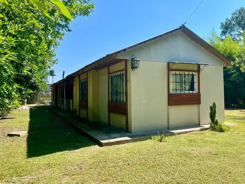 Casa 3 ambientes con 2 baños