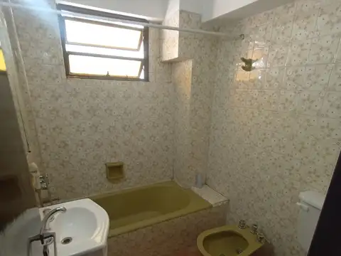 2 AMB Hermoso DPTO FRENTE BALCON  (BARRIO: ALMAGRO)