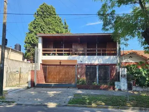 VENTA CASA 3AMBIENTES ZONA BANFIELD -APTO CREDITO-