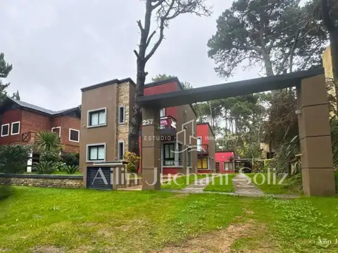 Casa en Costa Del Este de 5 ambientes