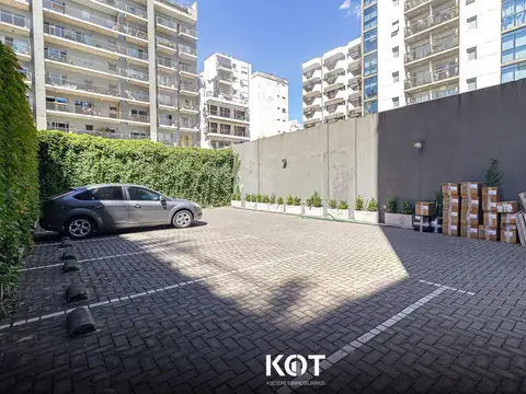 Oficina en Venta con 12 cocheras
