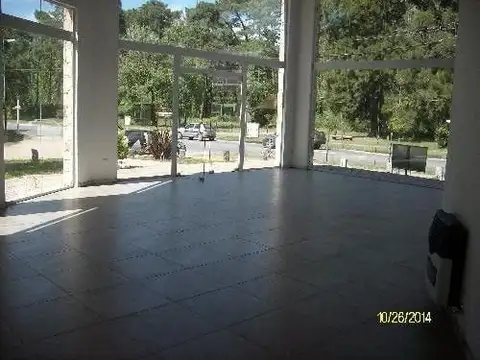 Local - Venta - Argentina, Villa Gesell - Av. Buenos Aires 1300