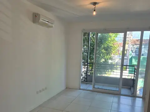 QUESADA 5500, Piso 1