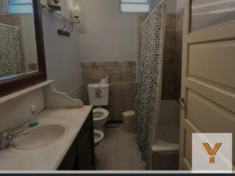 Casa en venta - 3 Dormitorios 3 Baños - 1.500Mts2 - Tornquist
