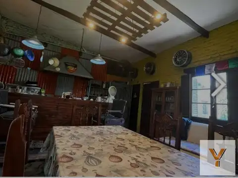 Casa 4 ambientes con 2 baños
