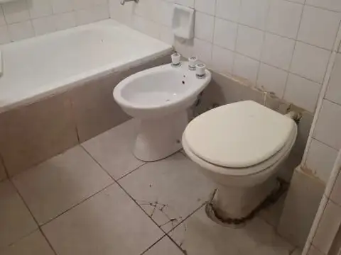 Oficina 3 ambientes con 1 baño