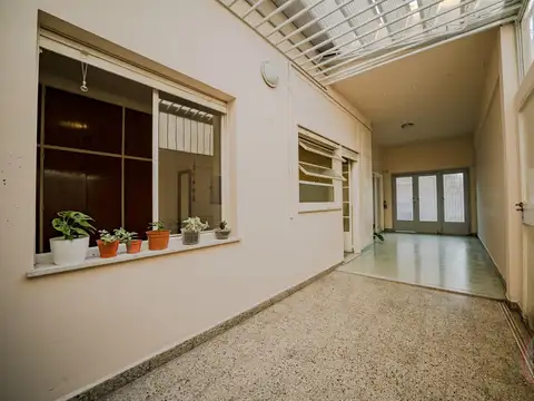 Depto Tipo Casa en Venta con 1 cocheras