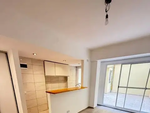 Alberti 100, Piso PB