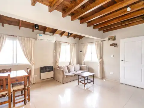 Casa 7 ambientes con 4 baños