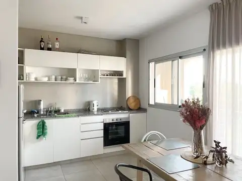 Departamento en Venta en Vicente Lopez Vias / Rio, USD 135.000