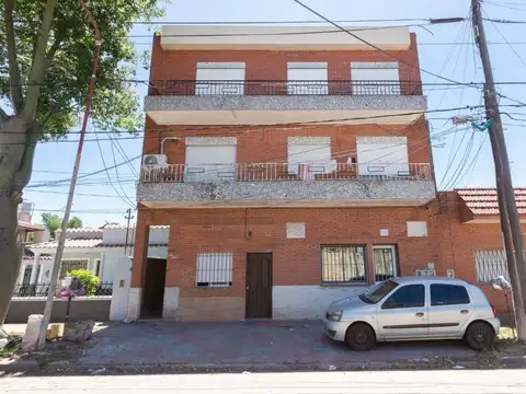 Depto Tipo Casa en Venta de 3 ambientes