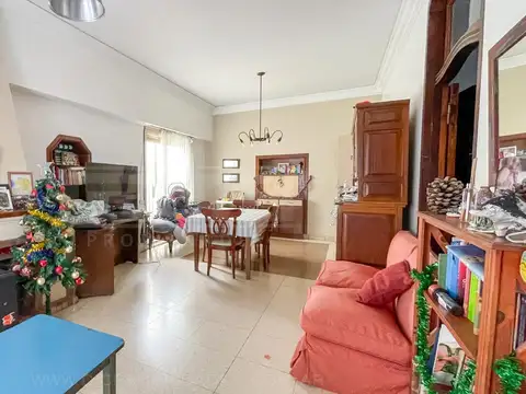 Dorrego al 2100 entre Chacabuco y Pacheco