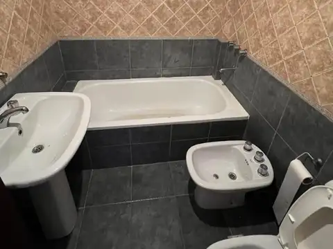 Sarmiento 1800, Piso 3