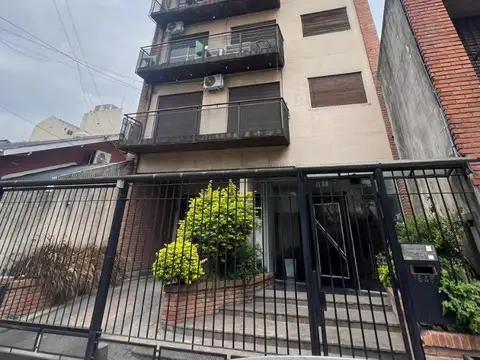 VENTA DEPARTAMENTO TRES AMBIENTES SAN MARTIN CENTRO