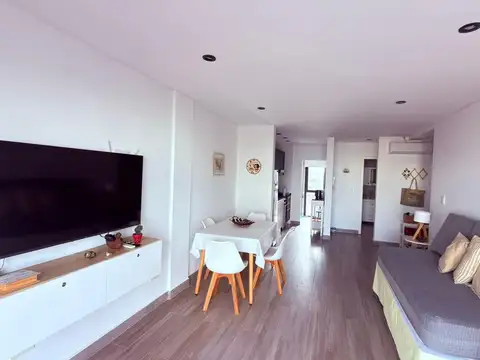 Departamento de 2 ambientes a 150mts del mar, como nuevo!