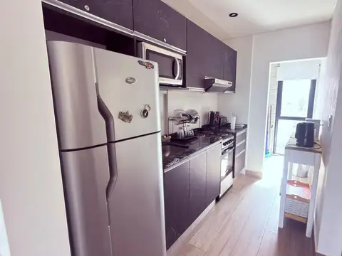 Departamento de 2 ambientes a 150mts del mar, como nuevo!