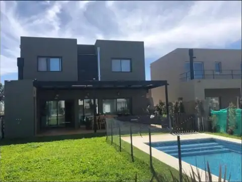 Casa en Villa Marina II