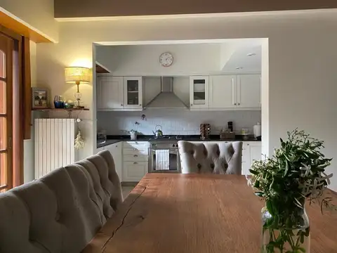 ADROGUE  chalet excelente construcción OPORTUNIDAD