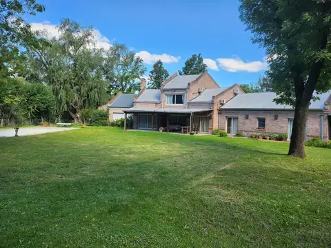 Casa en Venta 7 Ambientes en el Golf Club Argentino