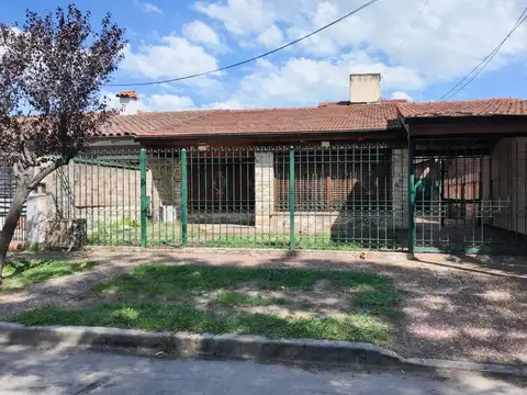 Casa en Venta en Ezpeleta Oeste, USD 89.000
