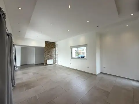 Casa en Alquiler en Roldan, USD 2.500