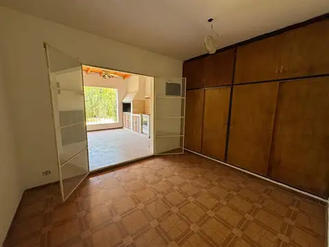 VENTA CASA 3 DORMITORIOS GUAYMALLEN