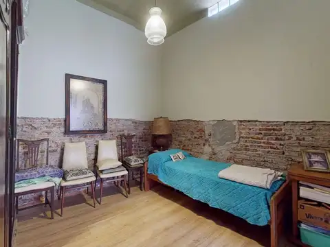 VENTA CASA 4 AMBIENTES CON COCHERA PATIO EN BERNAL