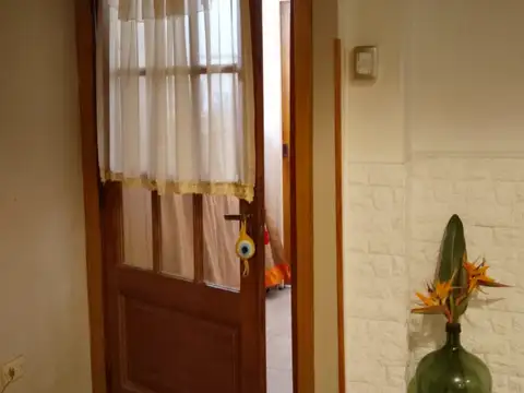 Depto Tipo Casa 3 ambientes con 2 baños