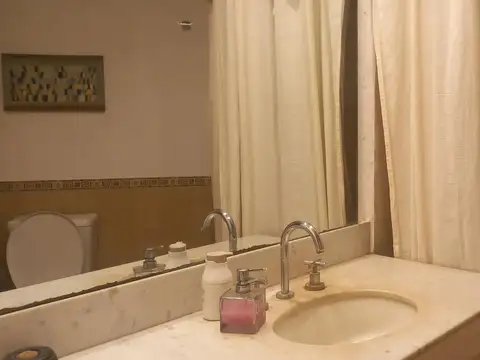 Casa en venta y alquiler Los Lagartos C.C.
