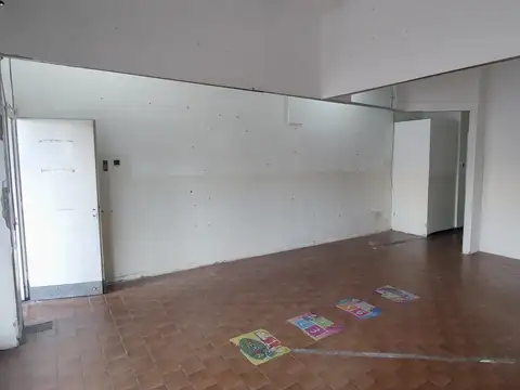 Local en Alquiler 40 años